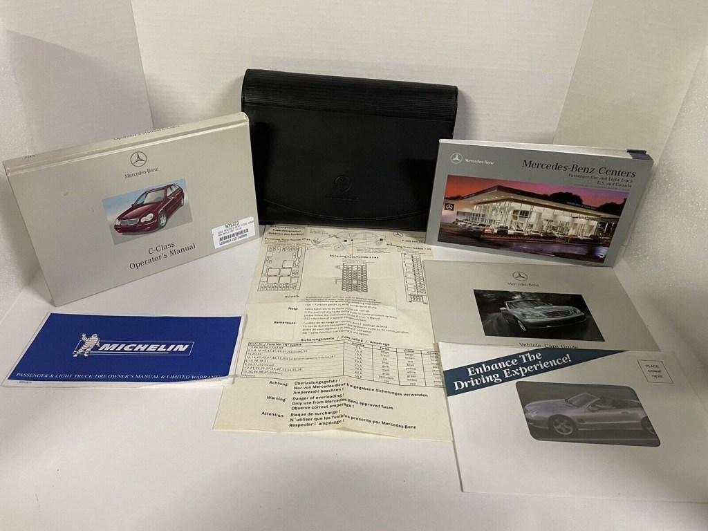 Picture of: Mercedes-Benz C-Class C C CAMG Genuine OEM Owners Manual Set  w/Case