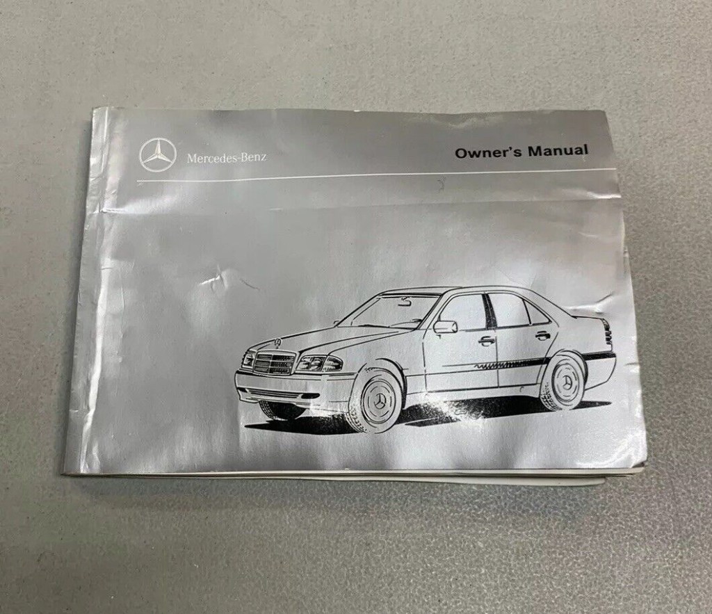 Picture of: Mercedes-Benz  C-Class Owner’s Manual Book Owners Guide Set