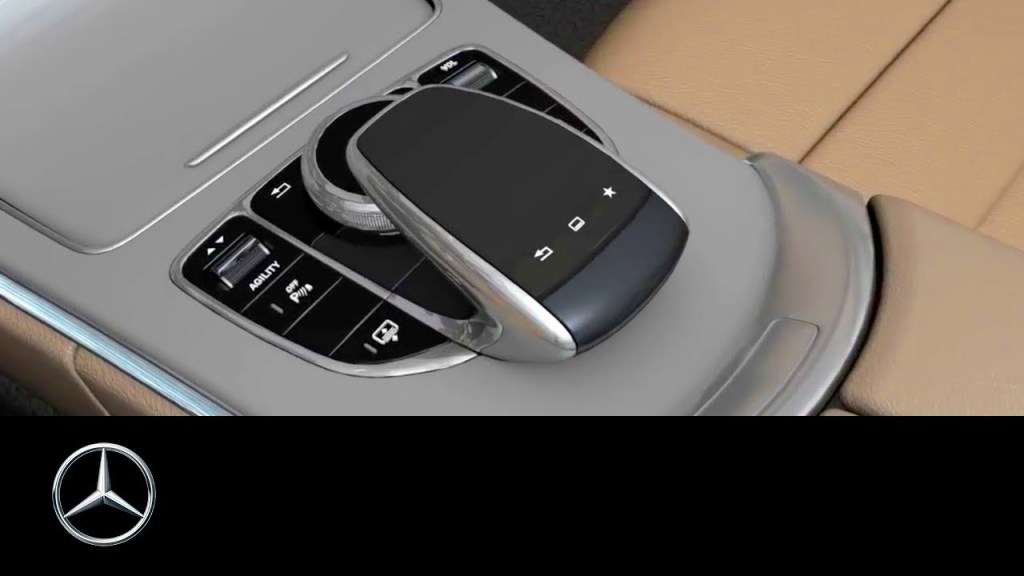 Picture of: Mercedes-Benz C-Class: Touch Pad Operation