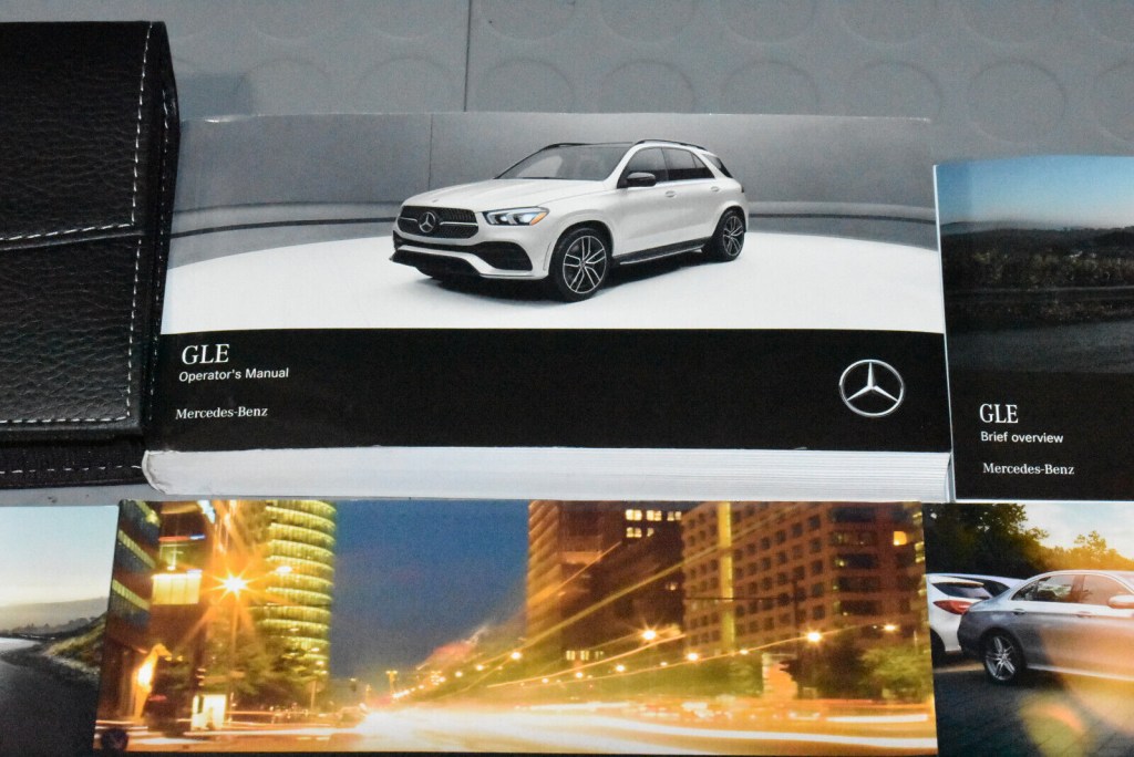 Picture of: Mercedes Benz GLE GLE GLE GLE   Class Owners Manual –  SET!