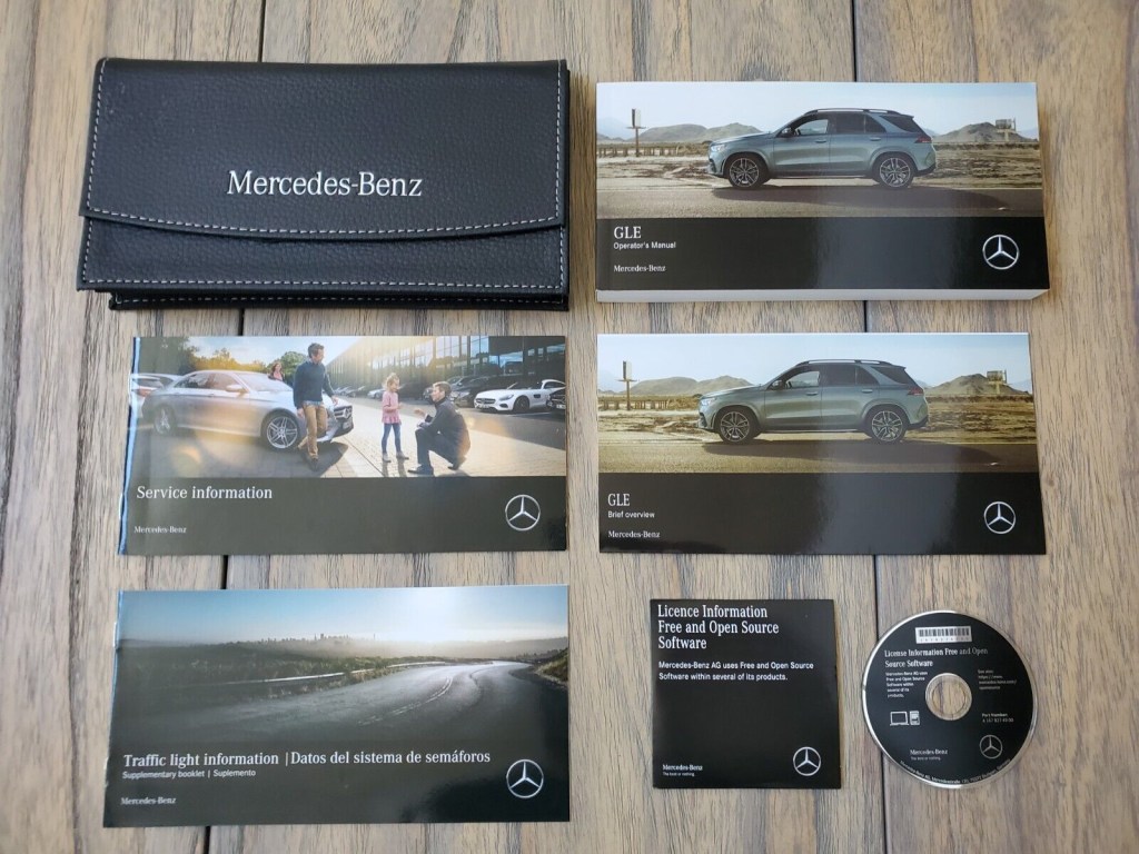 Picture of: Mercedes GLE Class GLE GLE GLE MATIC Owners Manual Set