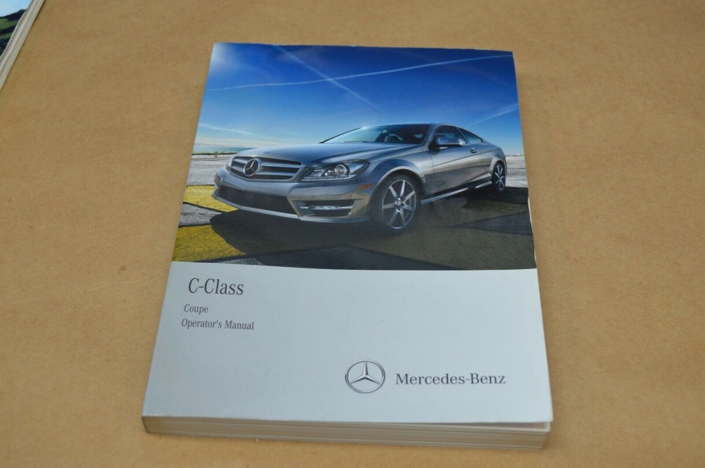 Picture of: W MERCEDES BENZ C AMG C C C OWNERS OWNER’S MANUAL BOOK  CASE