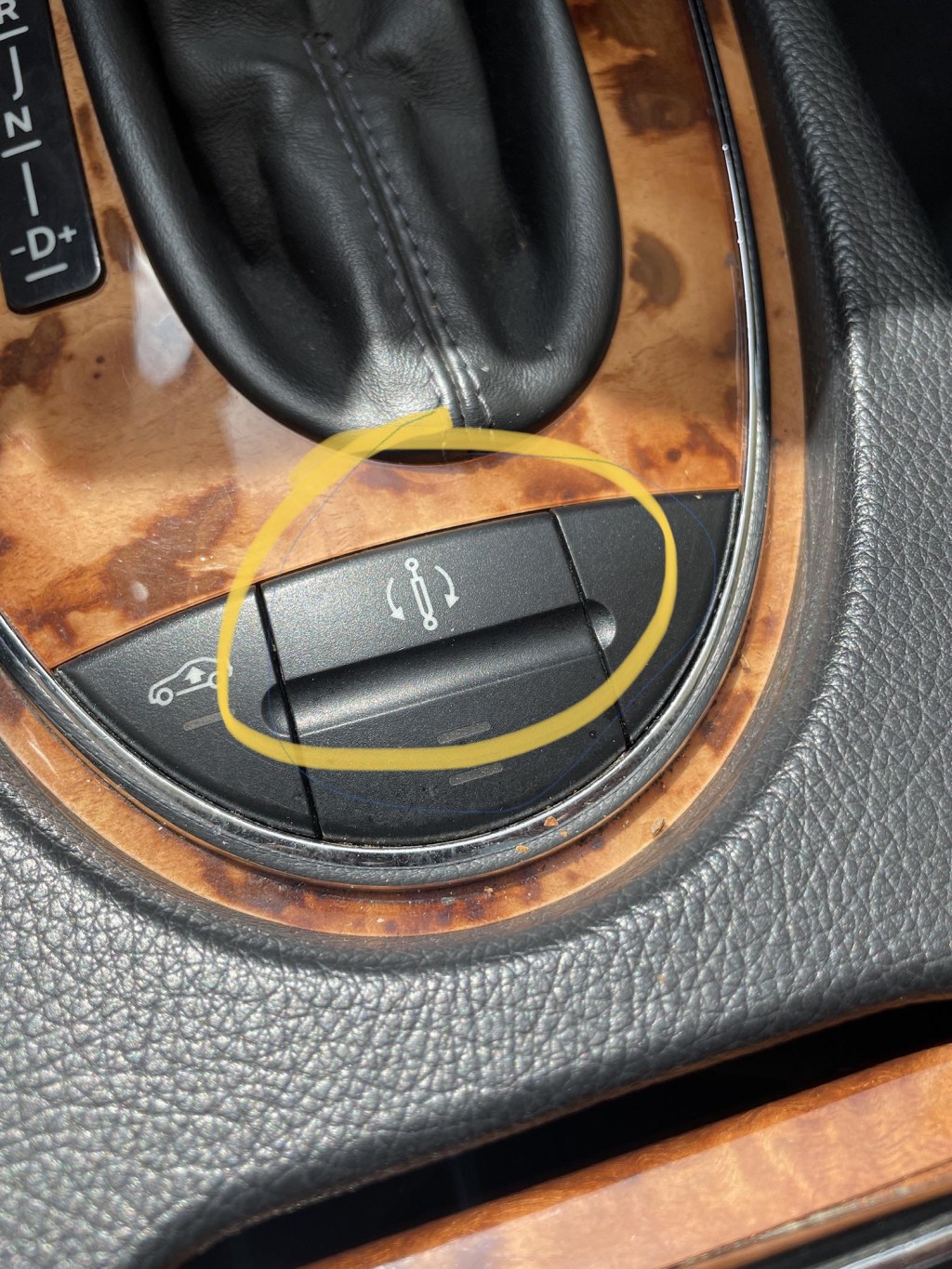 Picture of: What does this button do?  E : r/mercedes_benz